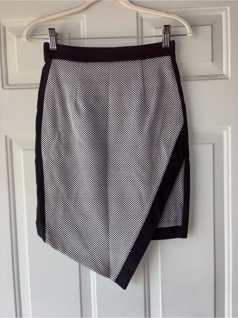 La Pina by David Helwani black/white asymmetrical skirt size S